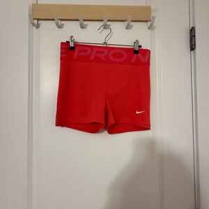 Nike Pro Pink Size M